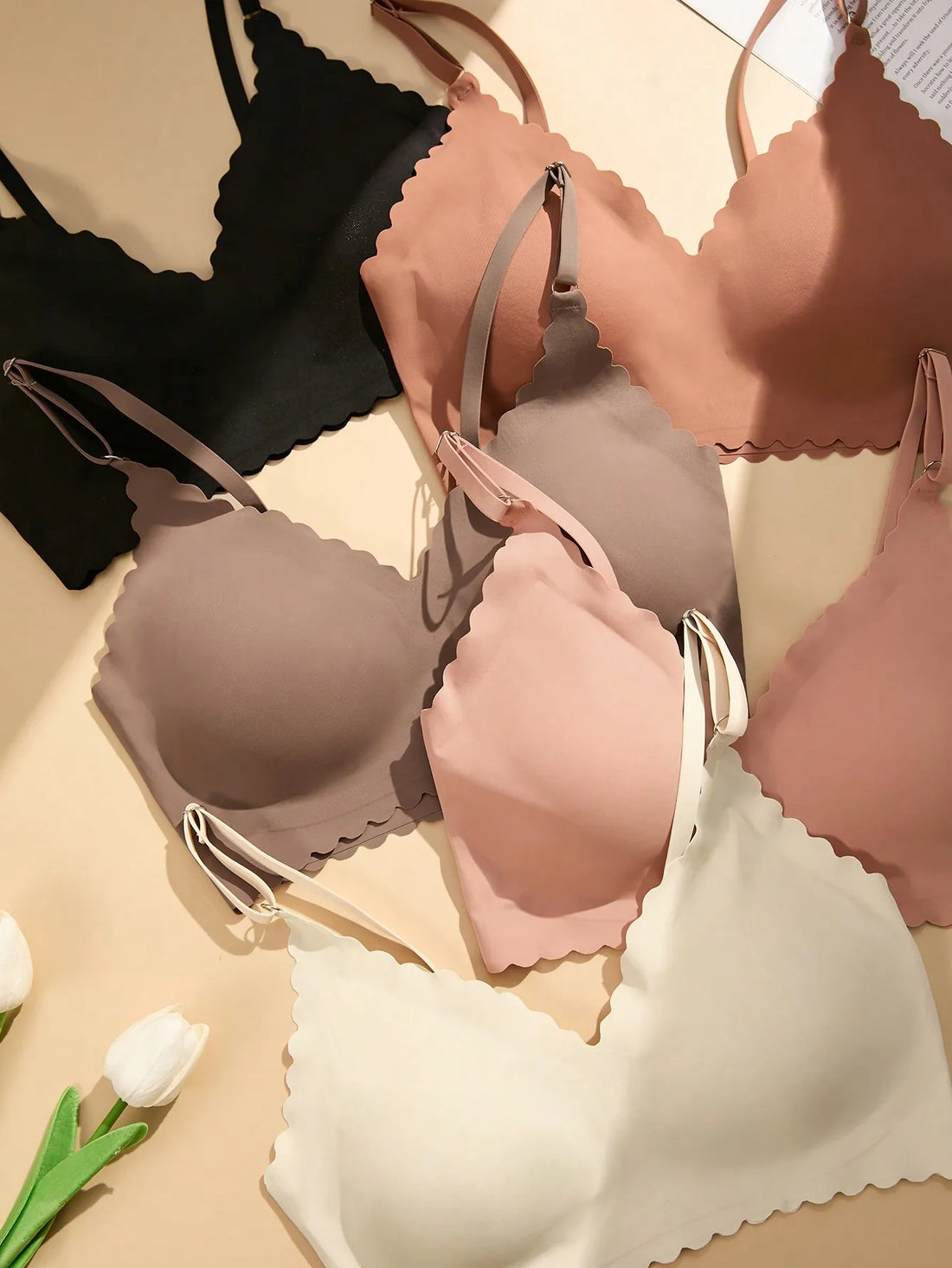 Hot Sale Comfy Bra WireFree Padded Wavy Edge Laser Cutting Invisible Yoga Wear Ladies Bra Seamless Women Bra