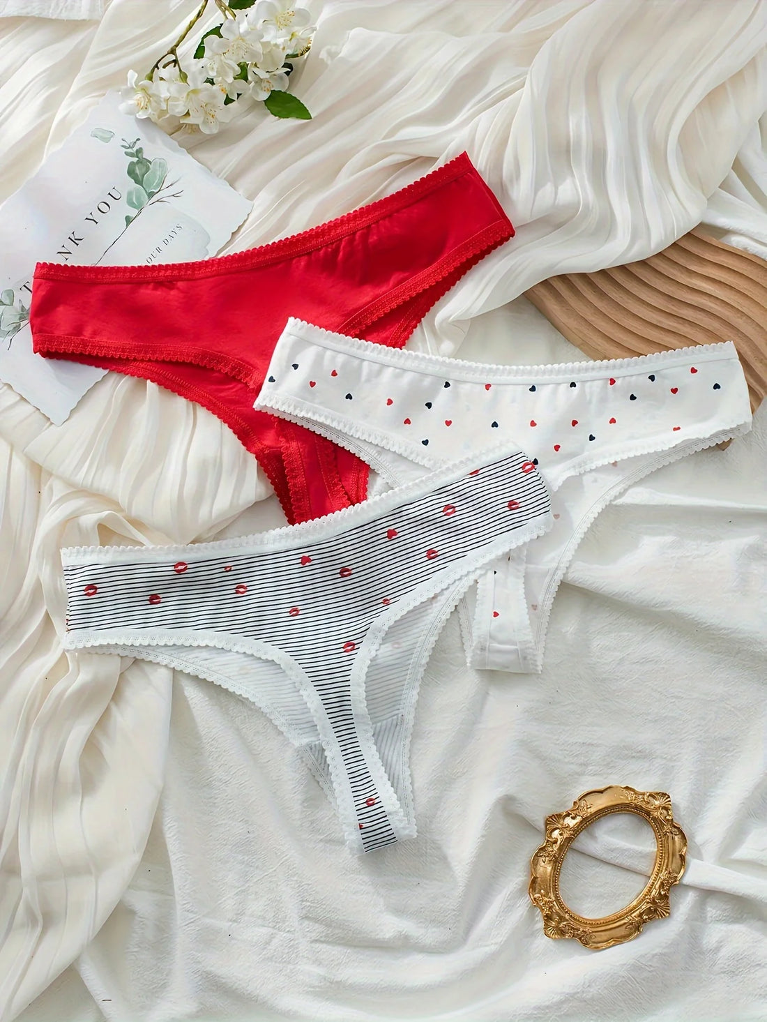 Three-piece mixed-color lip print women's thong summer comfortable heart-patterned pure cotton women's underwear